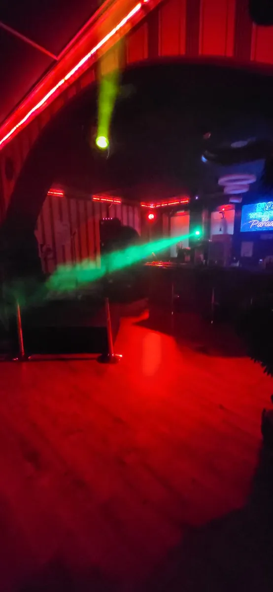 Efecte de laser pe ring de dans la un eveniment privat